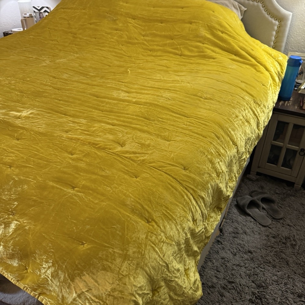 Opalhouse Tufted Velvet Mustard Gold FULL QUEEN Quilt Comforter Only Yellow